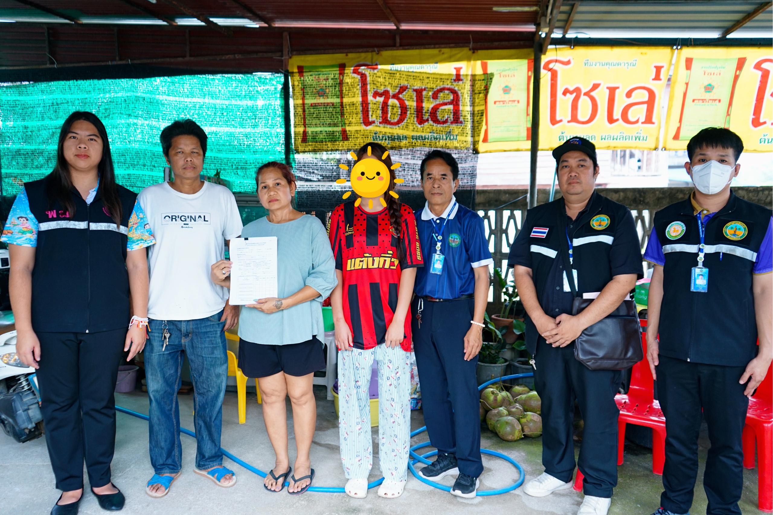 นายกมล ทาอุปรงค์ รองนายกเทศมนตรีตำบลเวียงป่าเป้า และทีมพัฒนาชุมชน ร่วมกับ พมจ.เชียงราย ลงพื้นที่ตรวจสอบคุณสมบัติและสภาพความเป็นอยู่ของครัวเรือนเป้าหมาย เพื่อพิจารณาให้ความช่วยเหลือดังนี้ ทุนการศึกษามูลนิธิราชประชาสมาสัย ในพระบรมราชูปถัมภ์ กองทุนคุ้มครองเด็กและครอบครัว เงินสงเคราะห์กรณีฉุกเฉิน/ผู้มีรายได้น้อย เพื่อให้การจัดสรรงบประมาณและความช่วยเหลือจากภาครัฐ ถึงมือผู้ที่เดือดร้อนอย่างแท้จริง